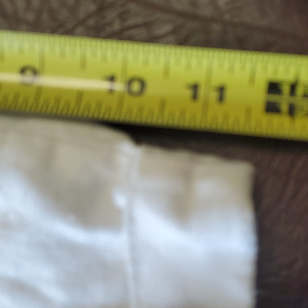 Linen shorts - Picture 10 of 11